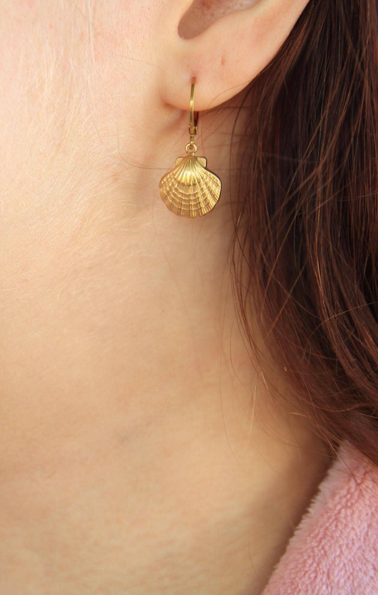 Gold Scallop Shell Huggie Earrings | Textured Charm Hoops | Hypoallergenic