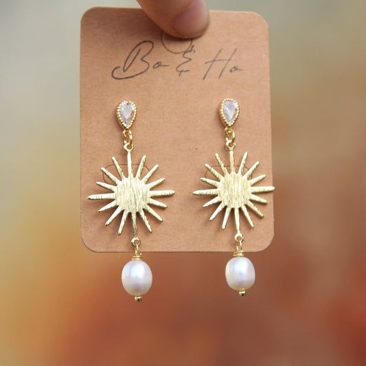 Genuine White Pearl Cubic Zirconia Stud Sun Earrings